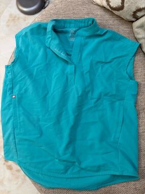 Figs Rafaela Scrub Top in Limited Edition Oasis Blue XXS